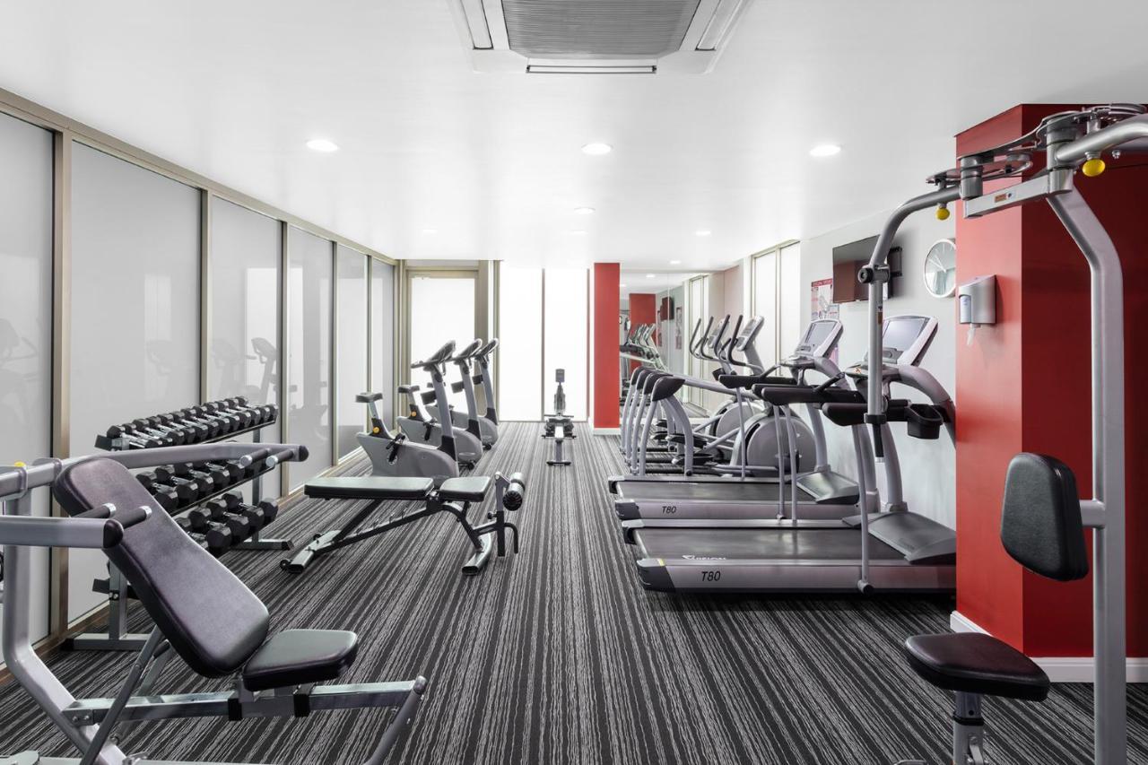 Meriton Suites North Ryde Sydney Eksteriør billede The gym at the hotel