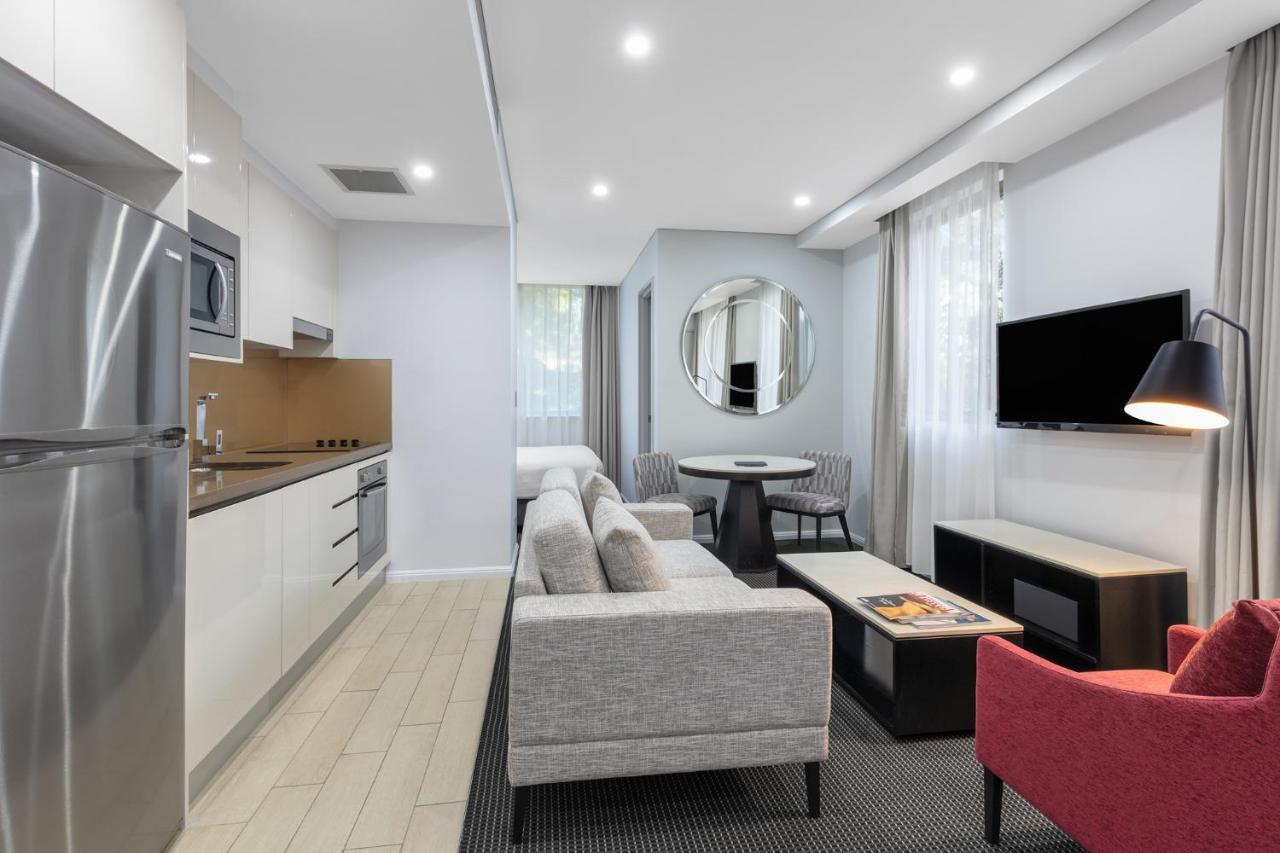 Meriton Suites North Ryde Sydney Eksteriør billede A typical apartment at the hotel