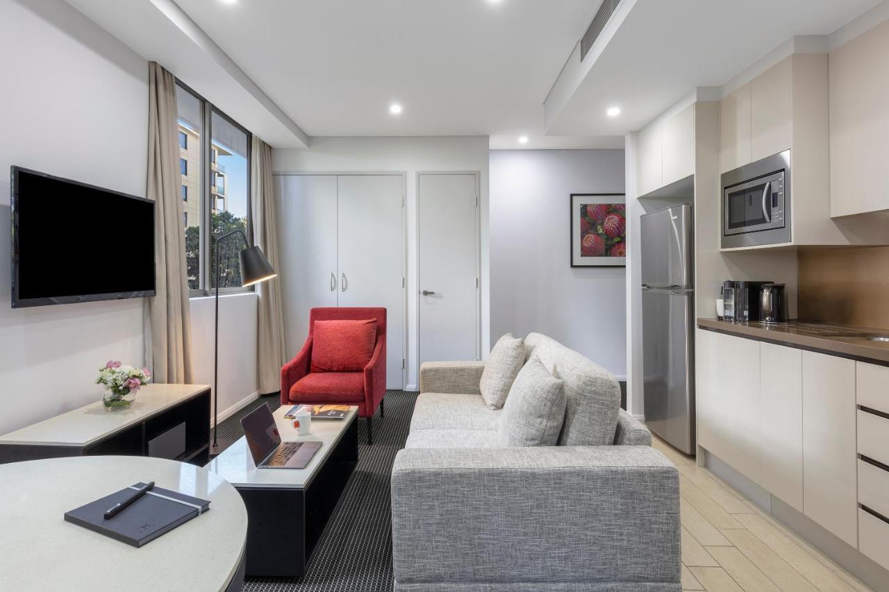 Meriton Suites North Ryde Sydney Eksteriør billede A typical apartment at the hotel